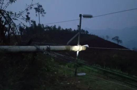 Công ty Điện lực Điện Biên nỗ lực khắc phục sự cố do mưa gió gây ra